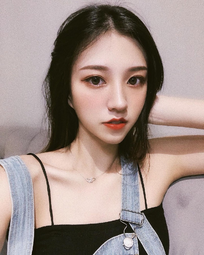 A170 (489P+17V) 中国女 美女自拍照 有旅游照,海边照,同一个人美女生活照