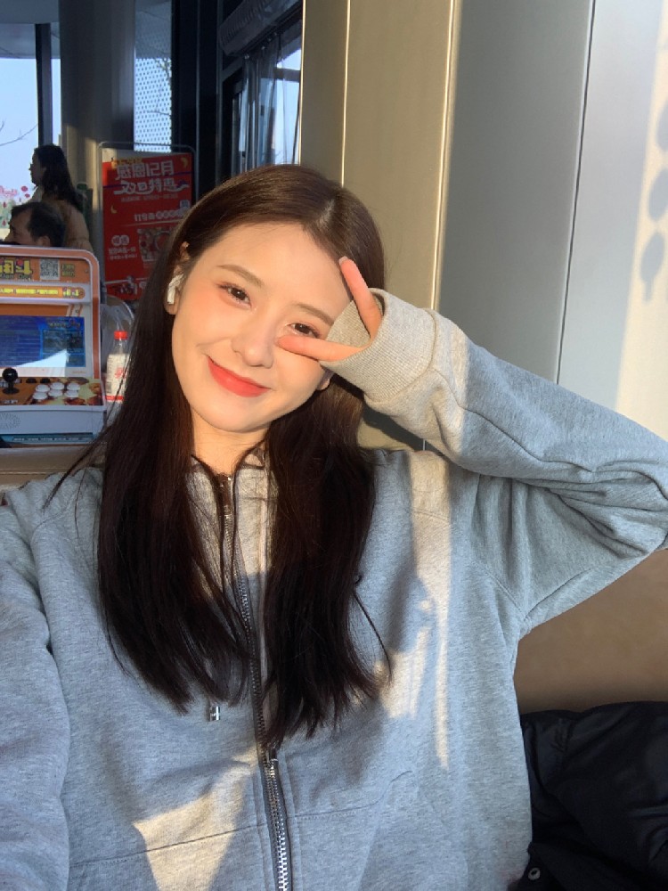 A163（1266P+30V）中国女 富家女的生活自拍照