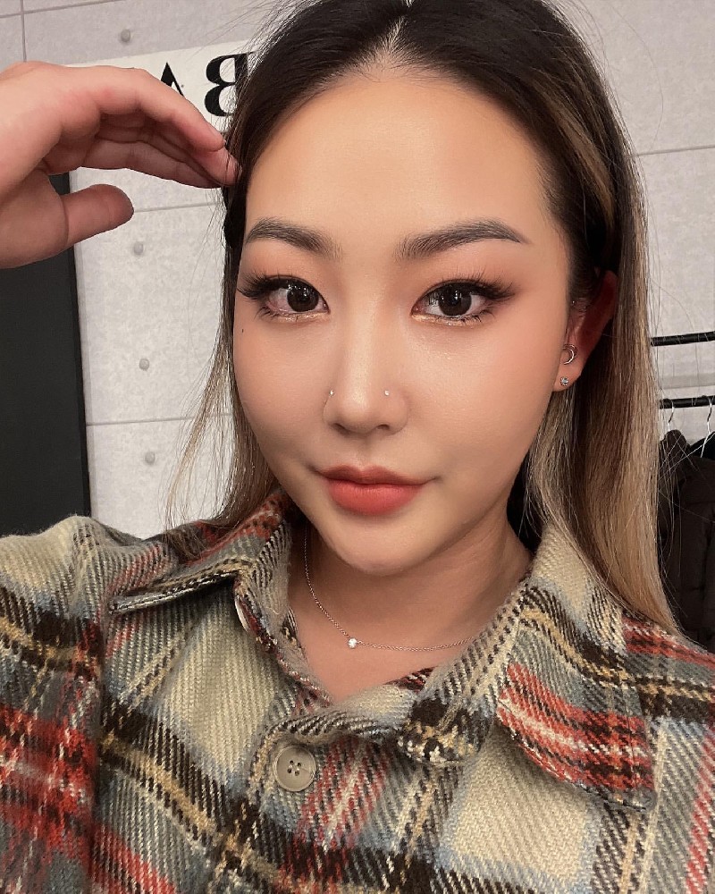 C156（970张图+920个视频）韩国 韩国美女套图素材_生活照以健身，滑雪，美食，旅游，户外活动为主，视频带自拍