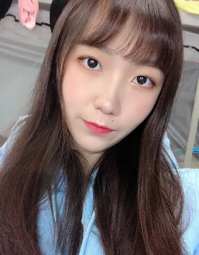 L075 图片312张 视频0个 中国女 素颜真实无美颜无滤镜