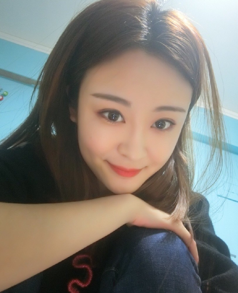 L056 图片220张 视频0个 中国女 素颜真实无美颜无滤镜