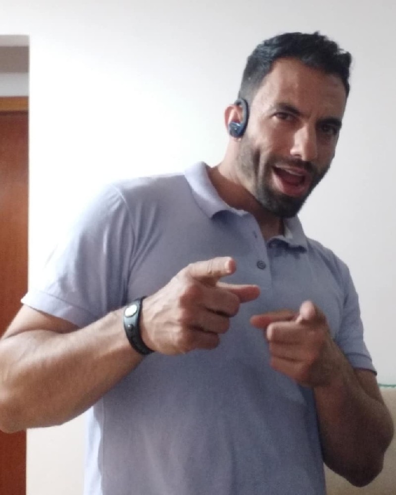 F046（494张图+38个视频）欧美帅哥套图素材_成熟牙科医生，海边肌肉照较多，带少量工作照，视频带自拍 医护