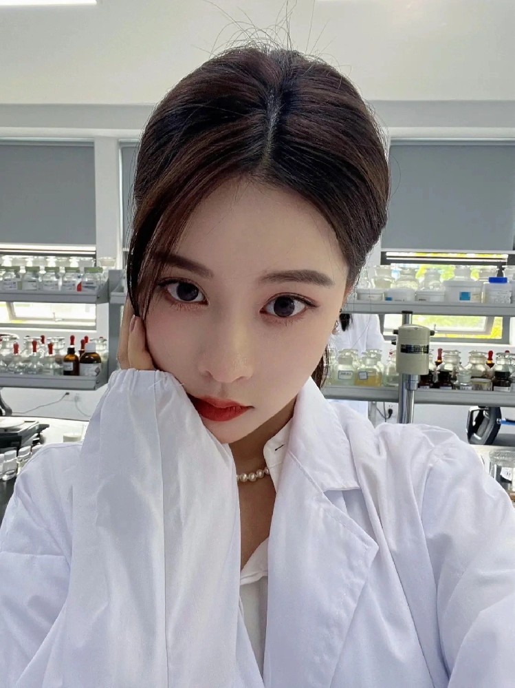 A028 照片420张 视频27个 中国女 白富美小姐姐 清纯、可爱、白富美、少女、医生 医护