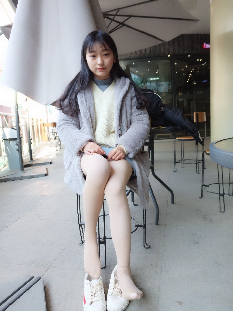 G017 照片2570张 视频72个 同人私密 真实萝莉 清纯 可爱 接地气