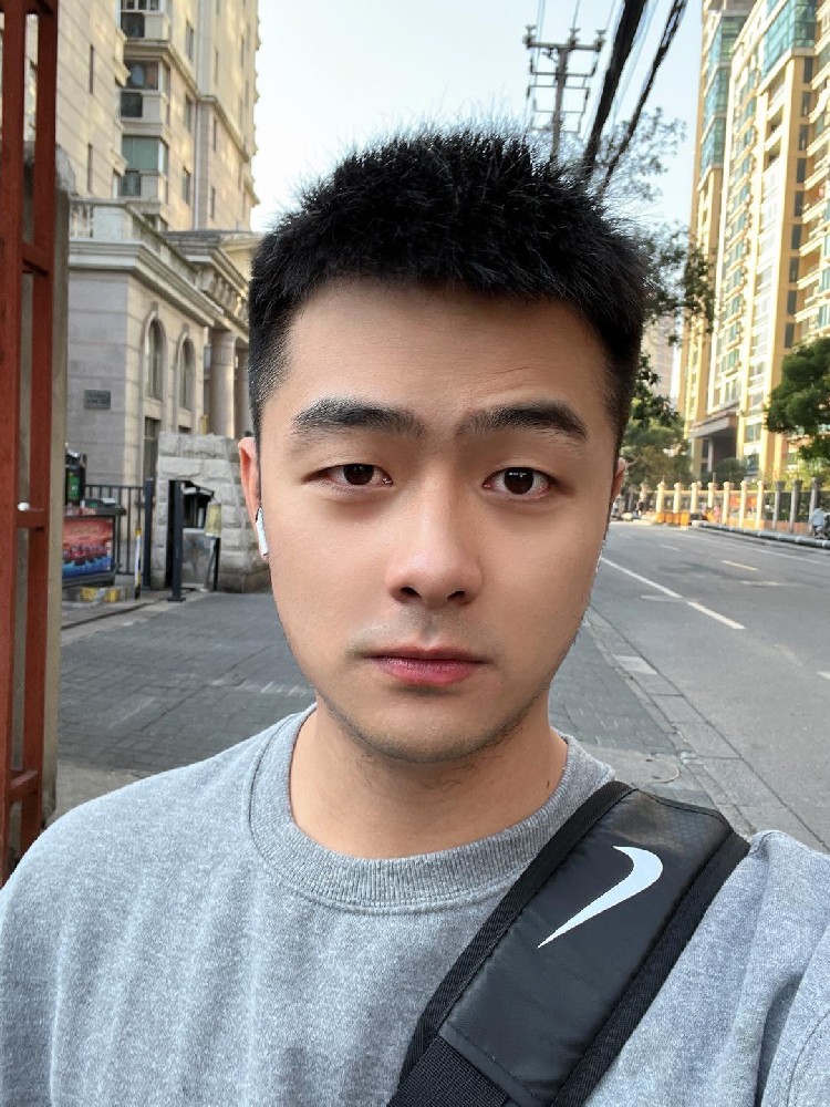 B077 照片888张 视频488个 中国男 阳光帅哥 旅游 健身 适合虚拟视频