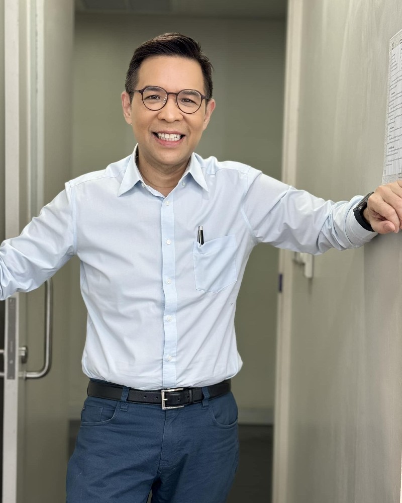 D342 照片7998张 视频27个 泰国 大叔 电视台主持人 西装照 工作照 日常 生活 旅游