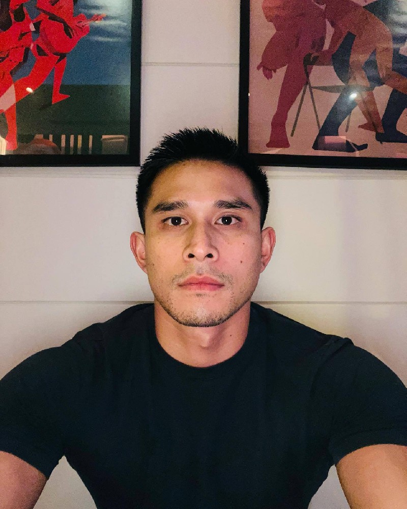 D353 照片873张 视频9个 泰国 年轻富二代帅哥 生活日常 游艇 聚会 旅游 运动健身 自拍多