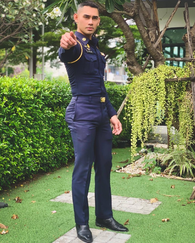 D361 照片2339张 视频13个 泰国 帅哥 警察 公职 正装 生活日常 健身 旅游