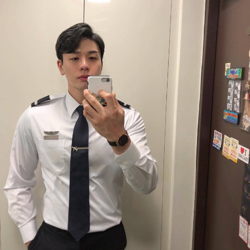 D382 照片872张 视频35个 韩国 空少 日常生活 健身 旅游