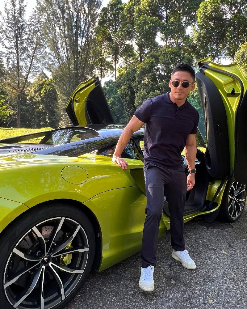 D390 照片276张 视频47个 新加坡 轻熟腹肌男帅哥 生活日常 旅游风景照多 单人照多