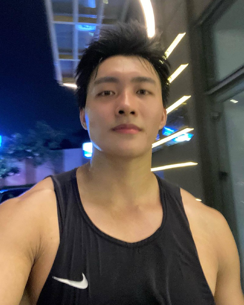 D437 照片351张 视频68个 越南 型男帅哥 生活日常 健身 旅游