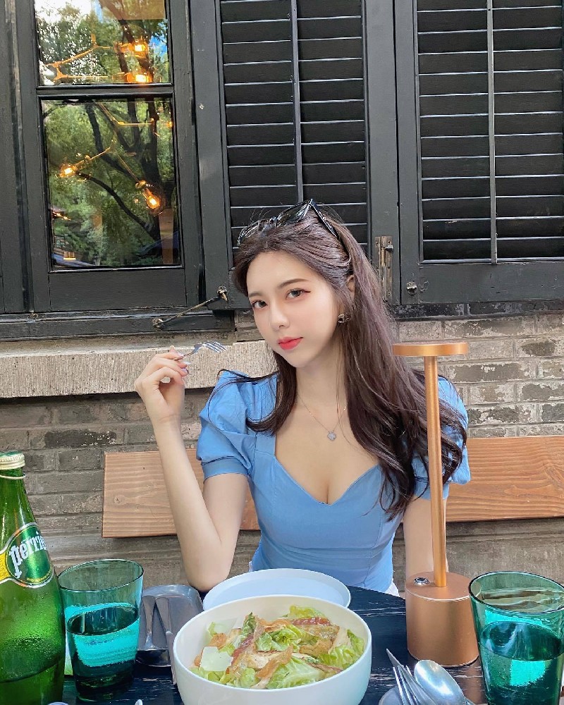 A342 照片220张 视频3个 中国女 白富美 气质美女 生活日常 旅游健身