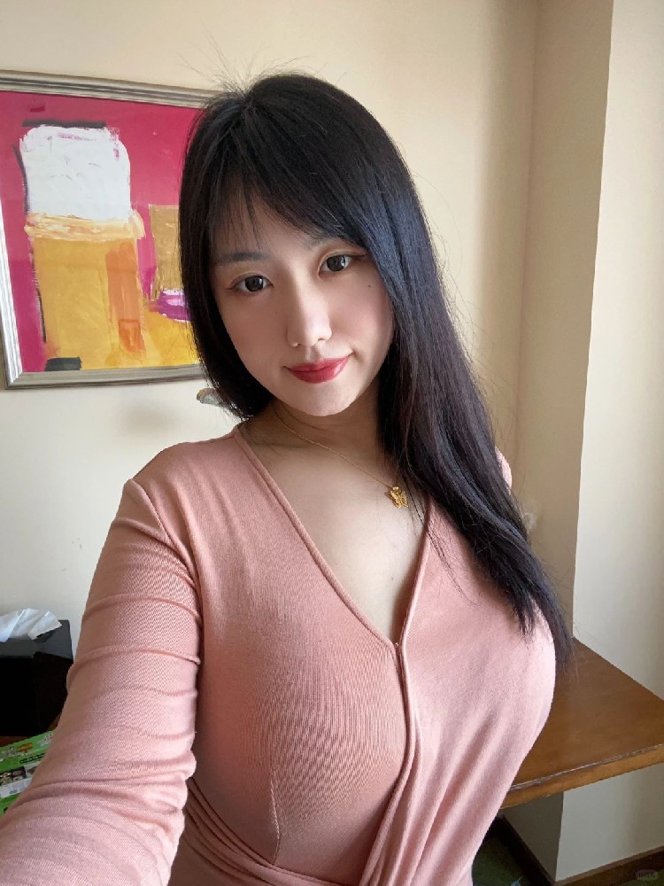 A350 照片851张 视频113个 中国女 丰满大胸宝妈 知性气质美女 生活日常 旅游 美食 自拍视频多