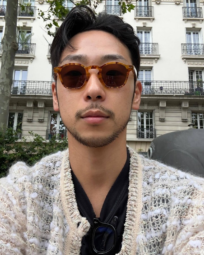 D562 照片2333张 视频2个 韩国 气质型男 生活日常 旅游健身