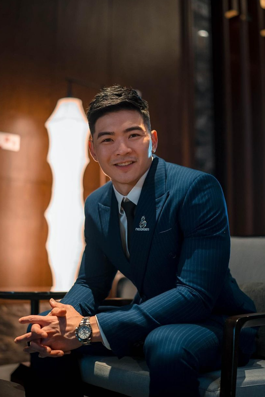 D564 照片680张 视频10个 马来西亚 企业白领 生活日常 工作 旅游 健身