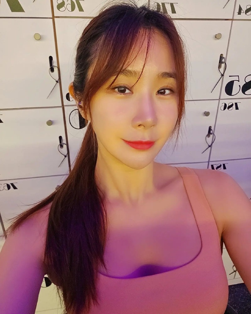 A362 照片588张 视频14个 韩国 美女 生活 旅游 健身 自拍多