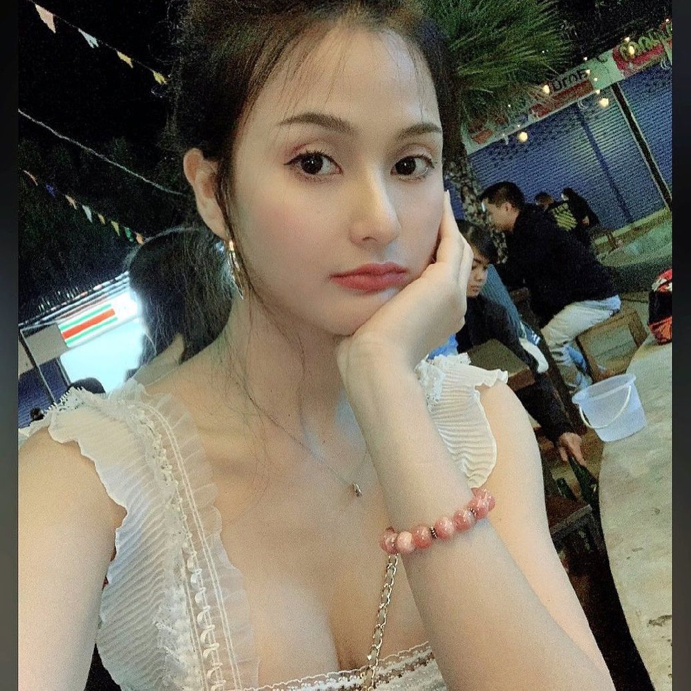 A374 照片1029张 视频8个 泰国 白富美 开宝马 生活日常 旅游 健身 身材好