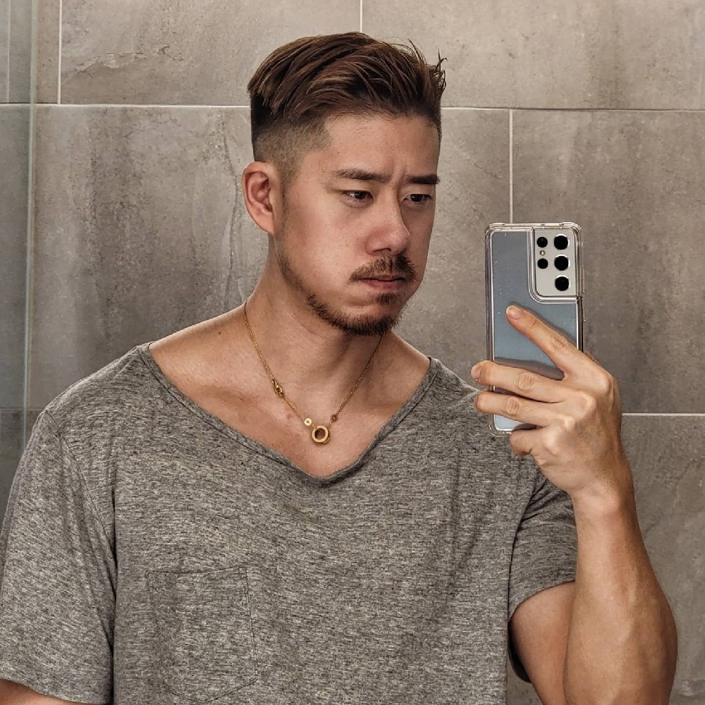 D613 照片2144张 视频53个 台湾  健身教练  成熟大叔  自拍视频多  部分适合虚拟视频  部分照片适合做举牌手持