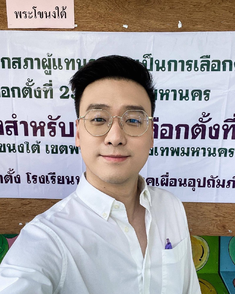 D619 照片2002张 视频18个 泰国 男子 日常 生活 旅游 有正装照