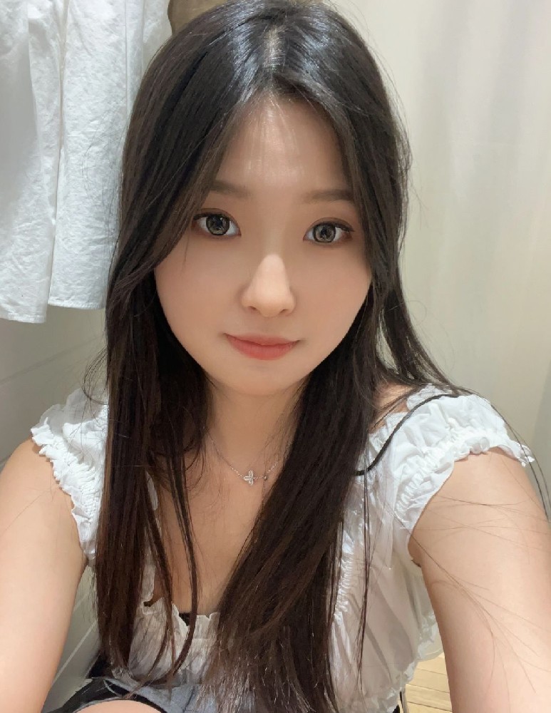 A385 照片131张 视频4个 中国女 普通美女