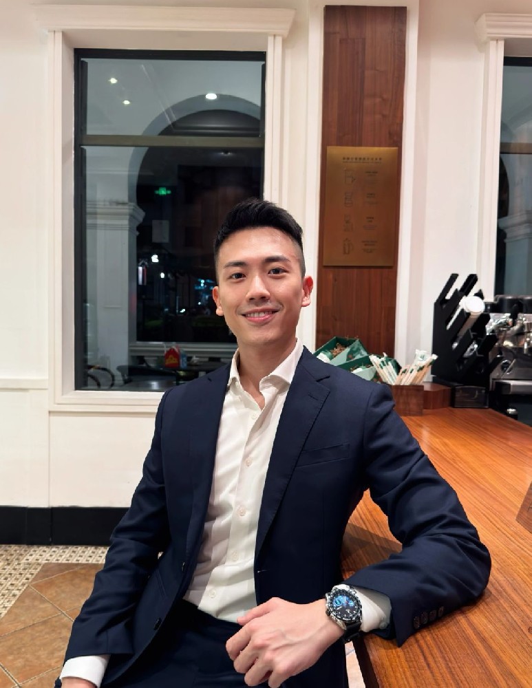 D664 照片699张 视频6个 中国男 生活日常 旅游 有正装