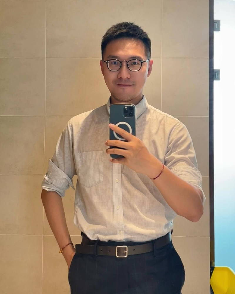 D704 照片1167张 视频6个 中国男 轻熟男帅哥 生活日常 旅游多 单人照多