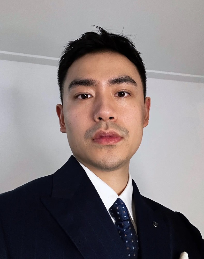 D735 照片1995张 视频69个 中国男 生活日常 旅游健身 有正装