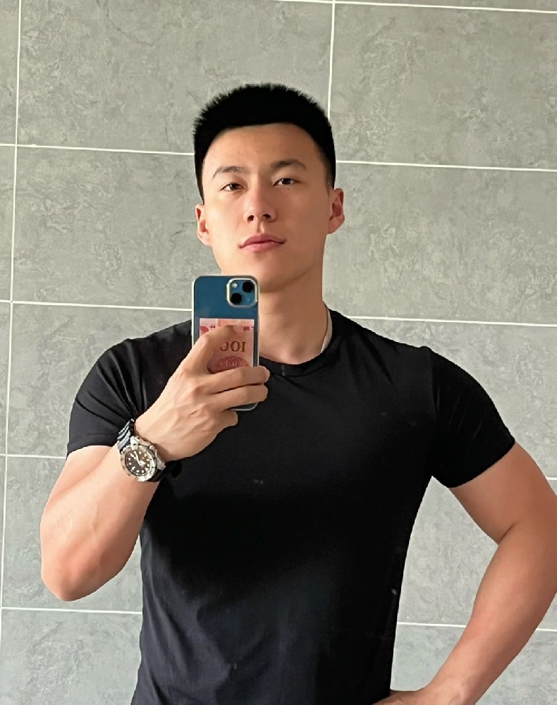 D737 照片419张 视频156个 中国男 生活日常 旅游健身