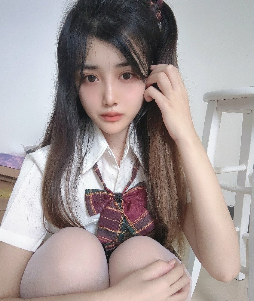 G031 照片2174张 视频205个 同人私密 少女 双马尾 御姐 女神 小姐姐 JK裙 丝袜 洛丽塔 cospaly 极品身材 不露脸