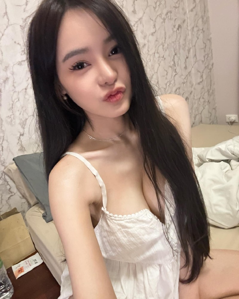 G036 照片4042张 视频1625个 同人私密 擦边小姐姐 大量生活照 性感擦边