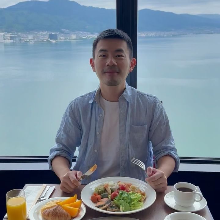 D764 照片4581张 视频353个 中国男 台湾 日本 法国 曝光量低，多个10秒以上的自拍视频，较多日本与其他国家旅行素材。