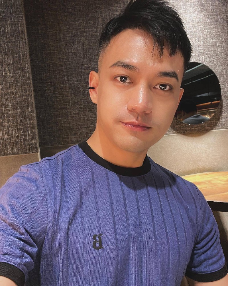 D767 照片1291张 视频128个 台湾气质帅哥 曝光量低，多个自拍视频符合卡虚拟摄像头，春夏秋冬、白天黑夜的自拍视频均有。