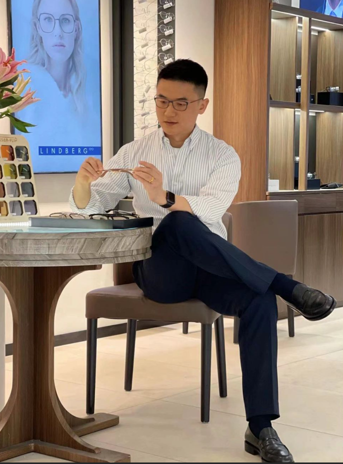 D774 照片346张 视频12个 中国男 气质成熟男 生活日常 旅游健身 有正装