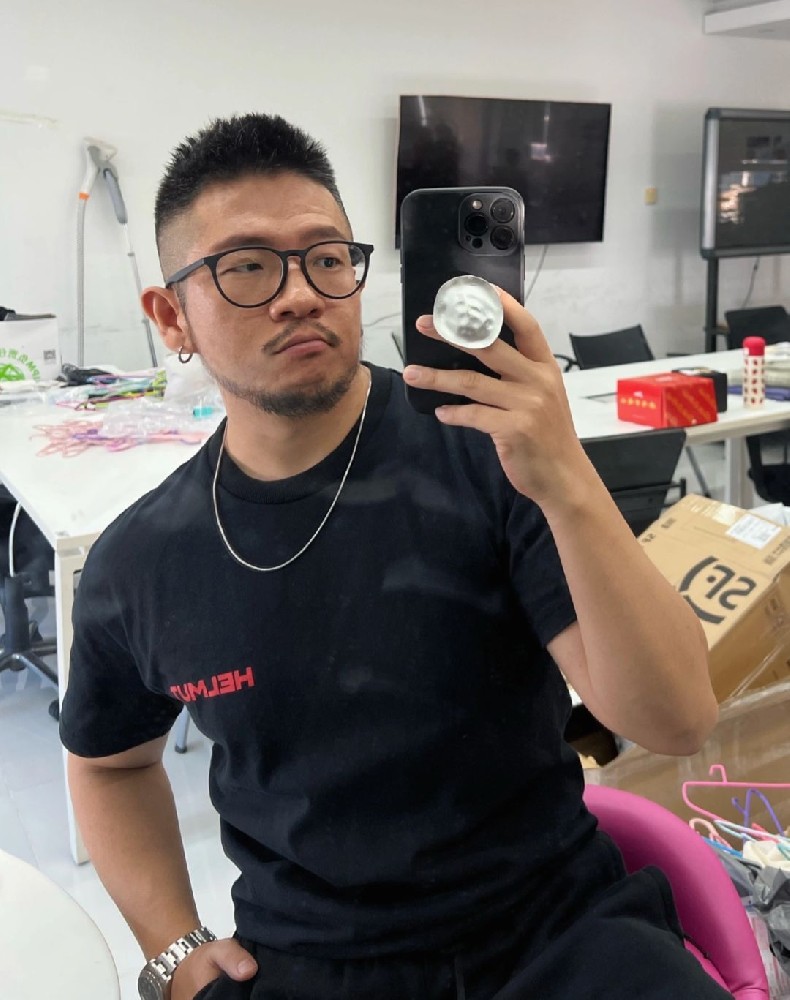 D780 照片896张 视频4个 中国男 气质帅哥 生活日常 旅游健身