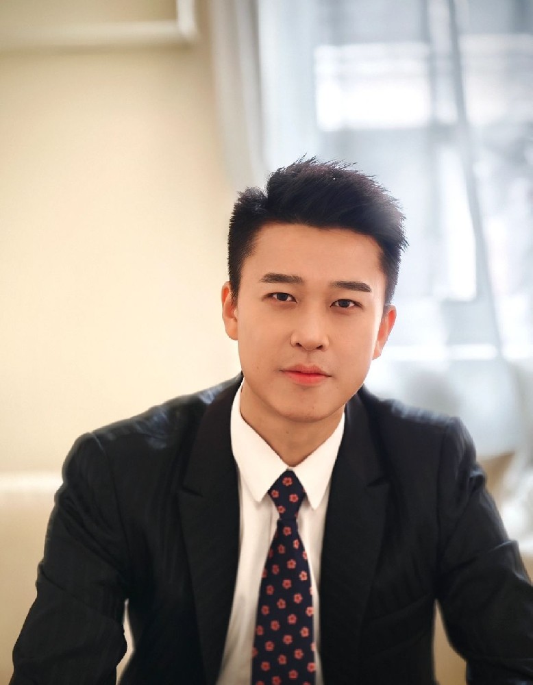 D833 照片953张 视频12个 中国男 成熟阳光型帅哥 生活日常 旅游健身