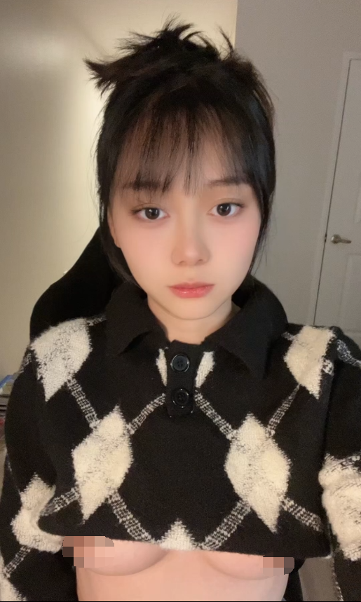 G038 照片923张 视频134个 同人私密 短发少女 清纯 真实 自拍实拍 JK裙 丝袜 不露脸