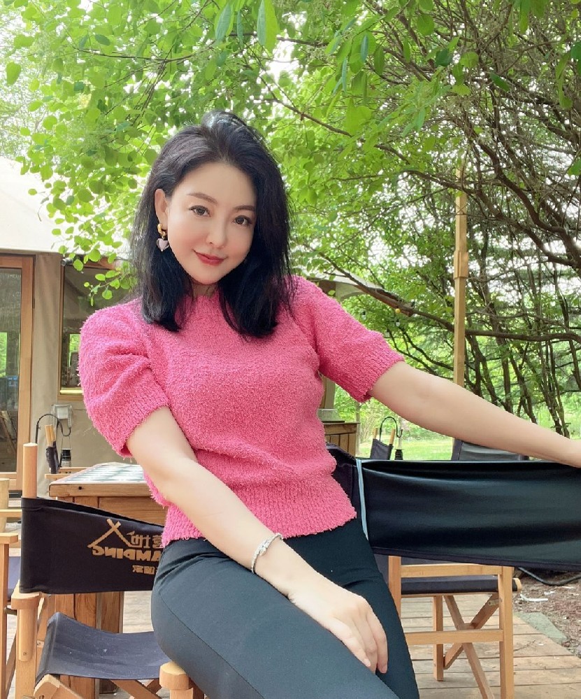 A432 照片1331张 视频14个 中国女 成熟气质美女 生活日常 旅游健身