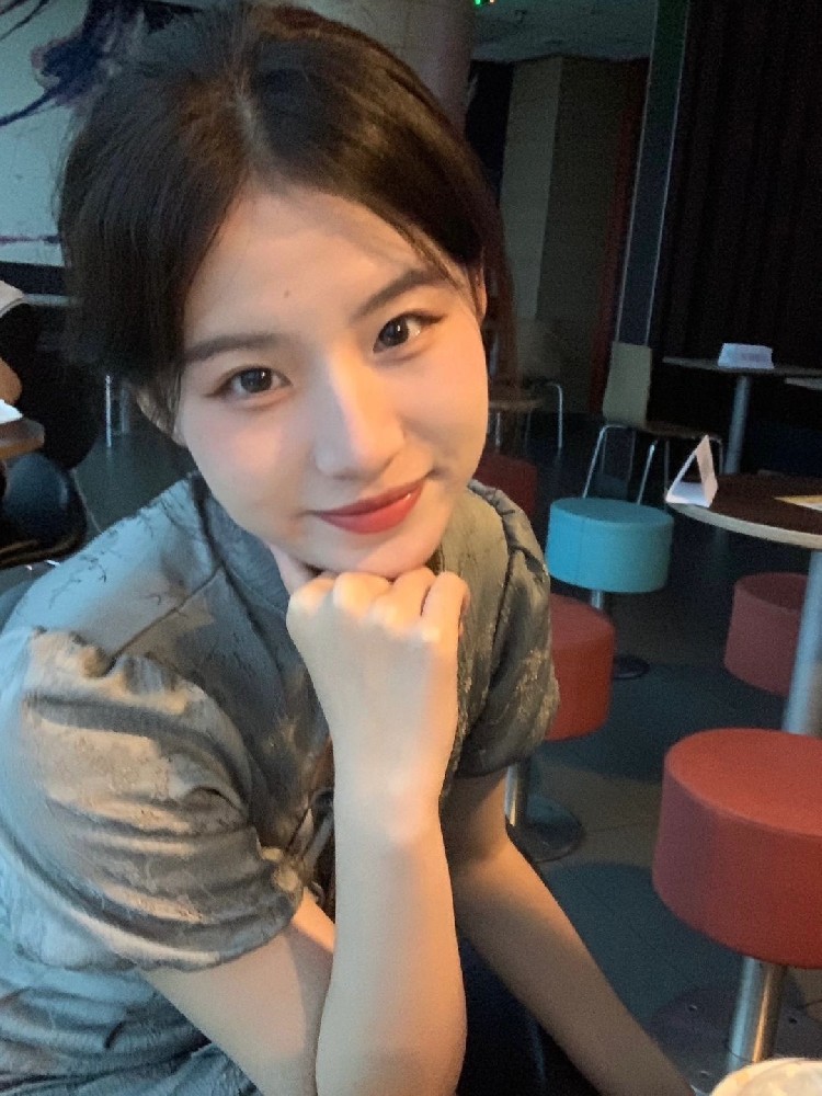 A465 照片1238张 视频14个 中国女 年轻小姐姐 生活日常 旅游