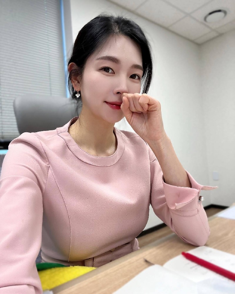 A470 照片1341张 视频86个 韩国女 白领 日常 工作 自拍多 高尔夫