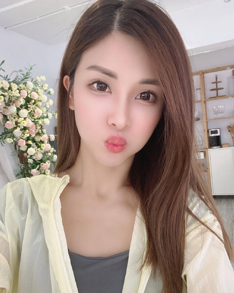 A476 照片1373张 视频94个 香港 美女 日常 生活 旅游自拍多