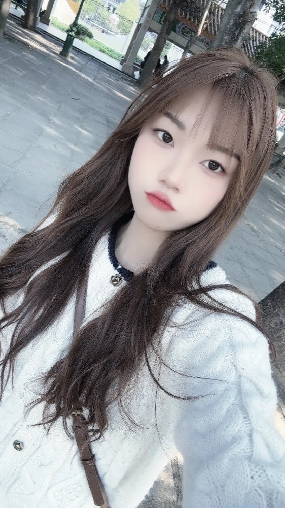 L109 照片542张 视频238个 中国女 少女 小姐姐 真实 性感