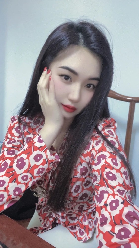 L111 照片109张 视频388个 中国女 小姐姐 可爱 性感 真实 视频多