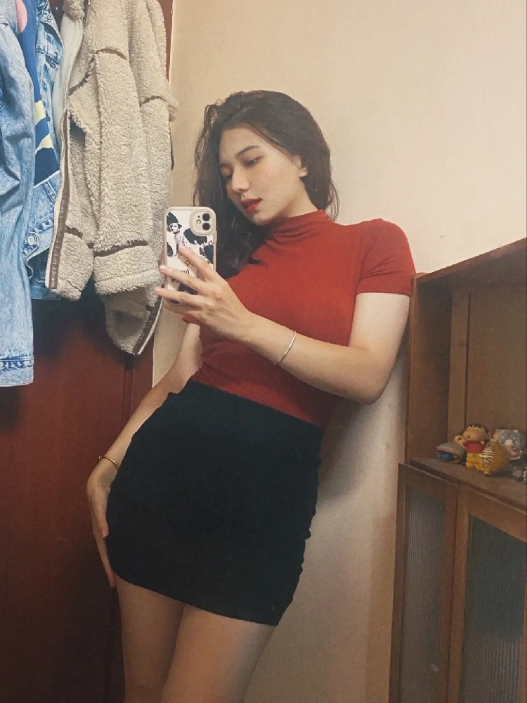 L110 照片182张 视频57个 中国女 气质美女 小姐姐 真实 性感