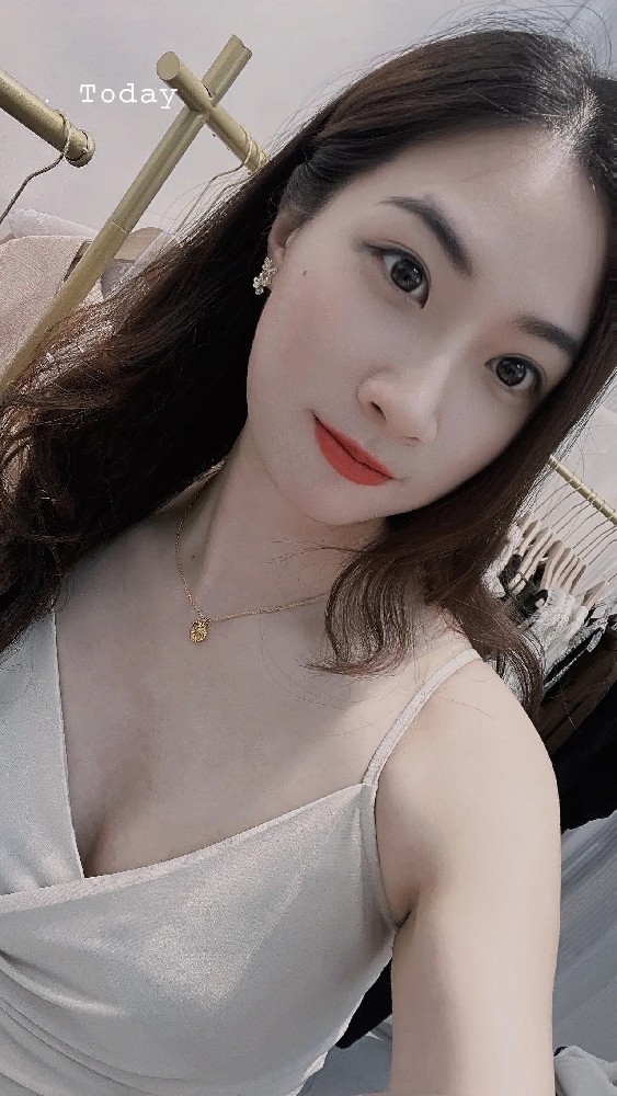 L119 照片226张 视频84个 中国女 少妇 真实 视频多