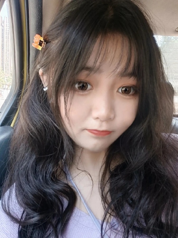 L129 照片389张 视频94个 中国女 圆脸美女 真实