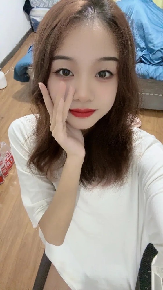 L137 照片422张 视频60个 中国女 少妇 小姐姐 真实 视频多