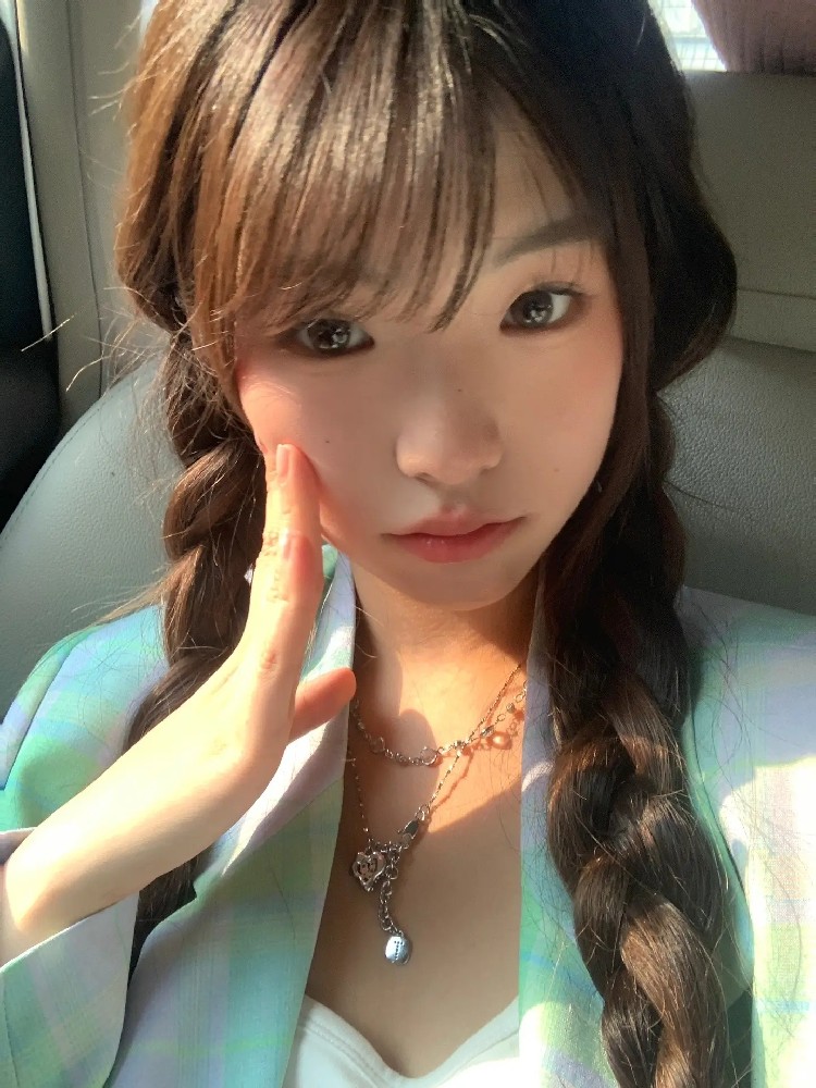 L145 照片1651张 视频22个 中国女 少女 可爱 萝莉 学生