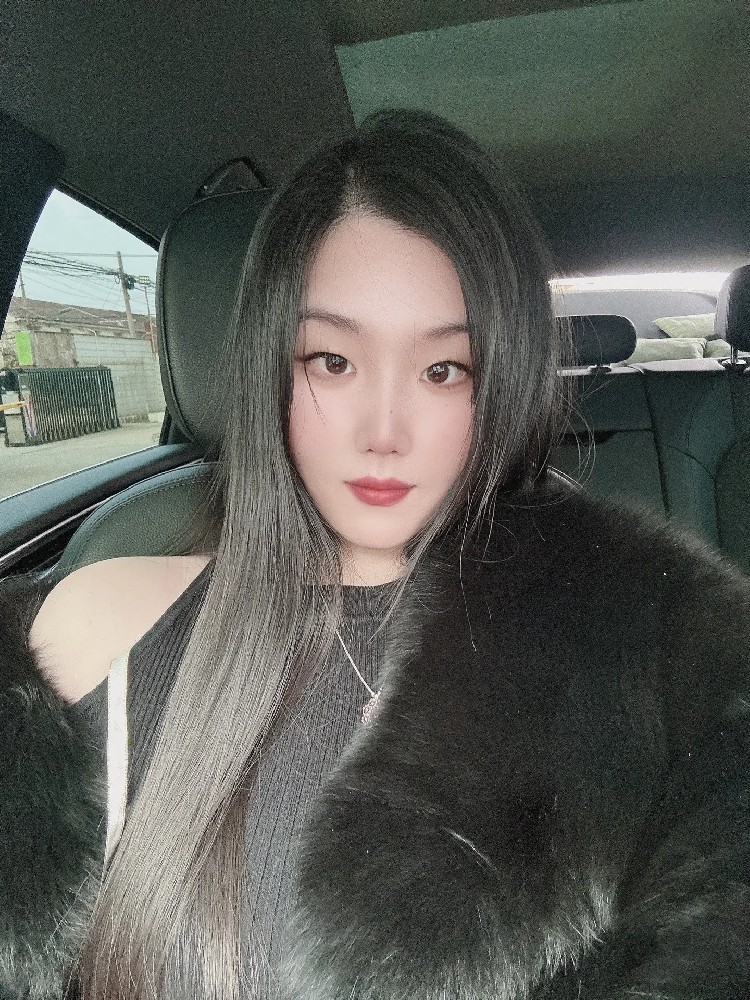 L1502 照片380张 视频306个 中国女 小姐姐 真实 有生病素材 视频多