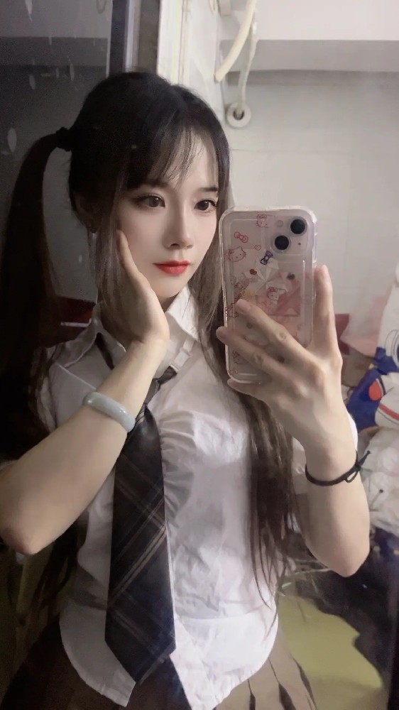 L166 照片308张 视频72个 中国女 少女 小姐姐 真实 视频多