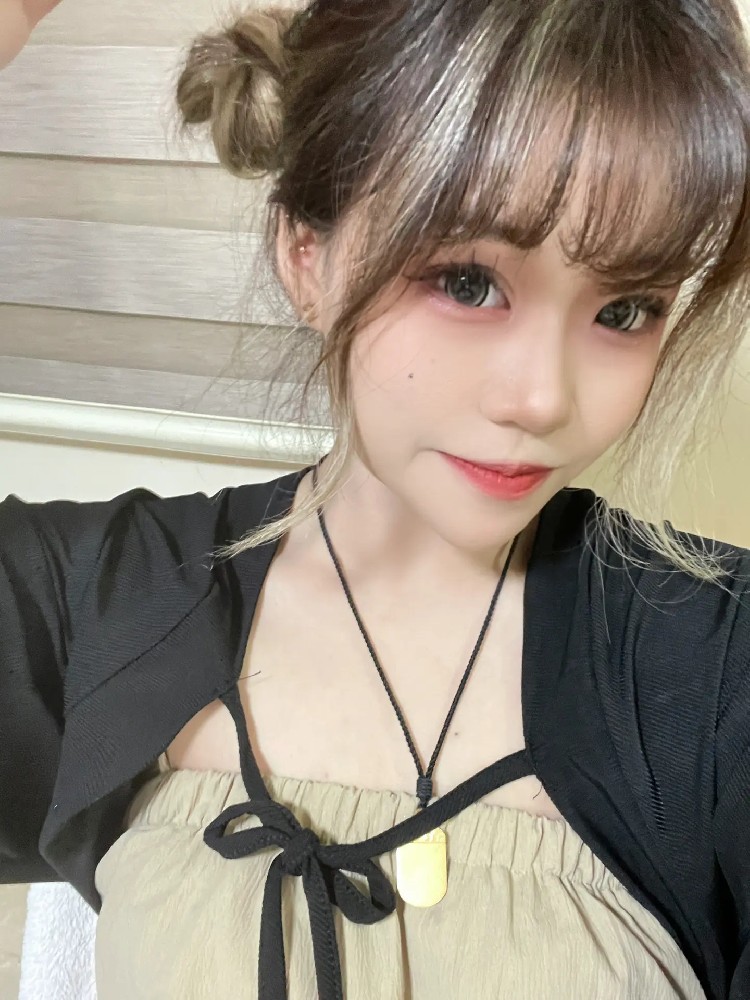 L182 照片289张 视频203个 中国女 小姐姐 少女 真实